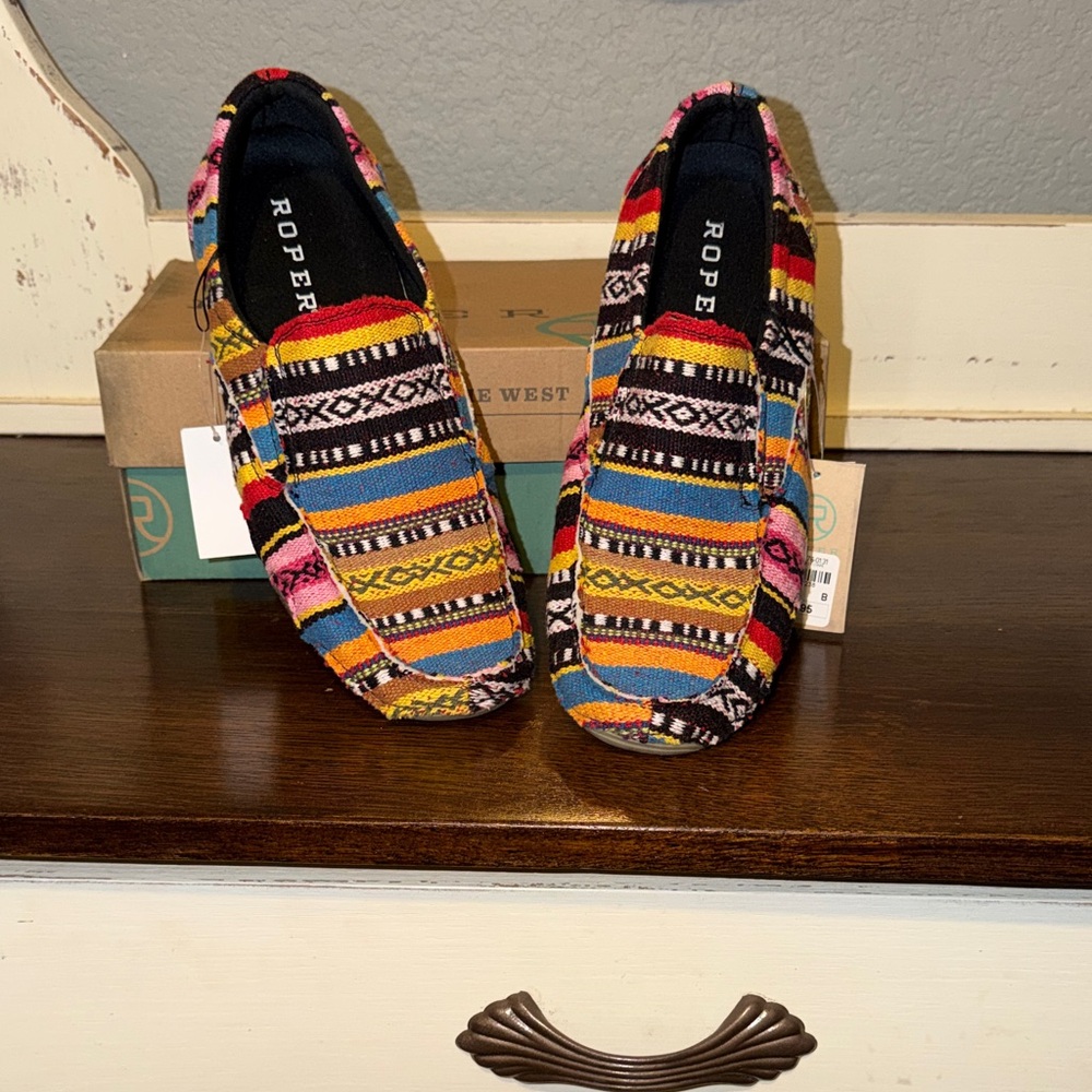 🫶🏼Roper Multicolor Striped Slip-On Flats size women’s 10